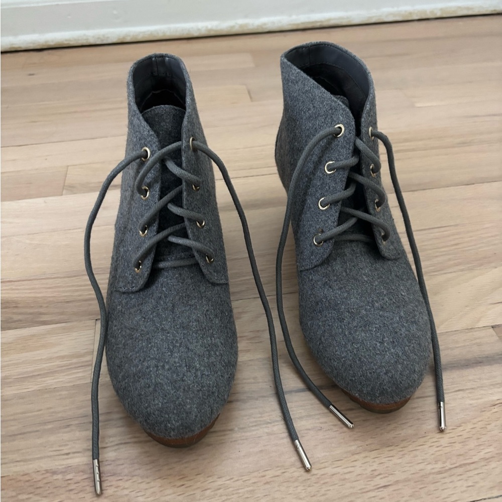 Gray Lace-Up Women’s Shoes